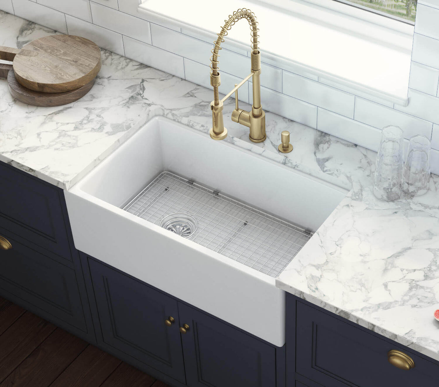 Ruvati 30-inch Fireclay Farmhouse Offset Drain Kitchen Sink Single Bowl White - Right Drain - RVL2018WR