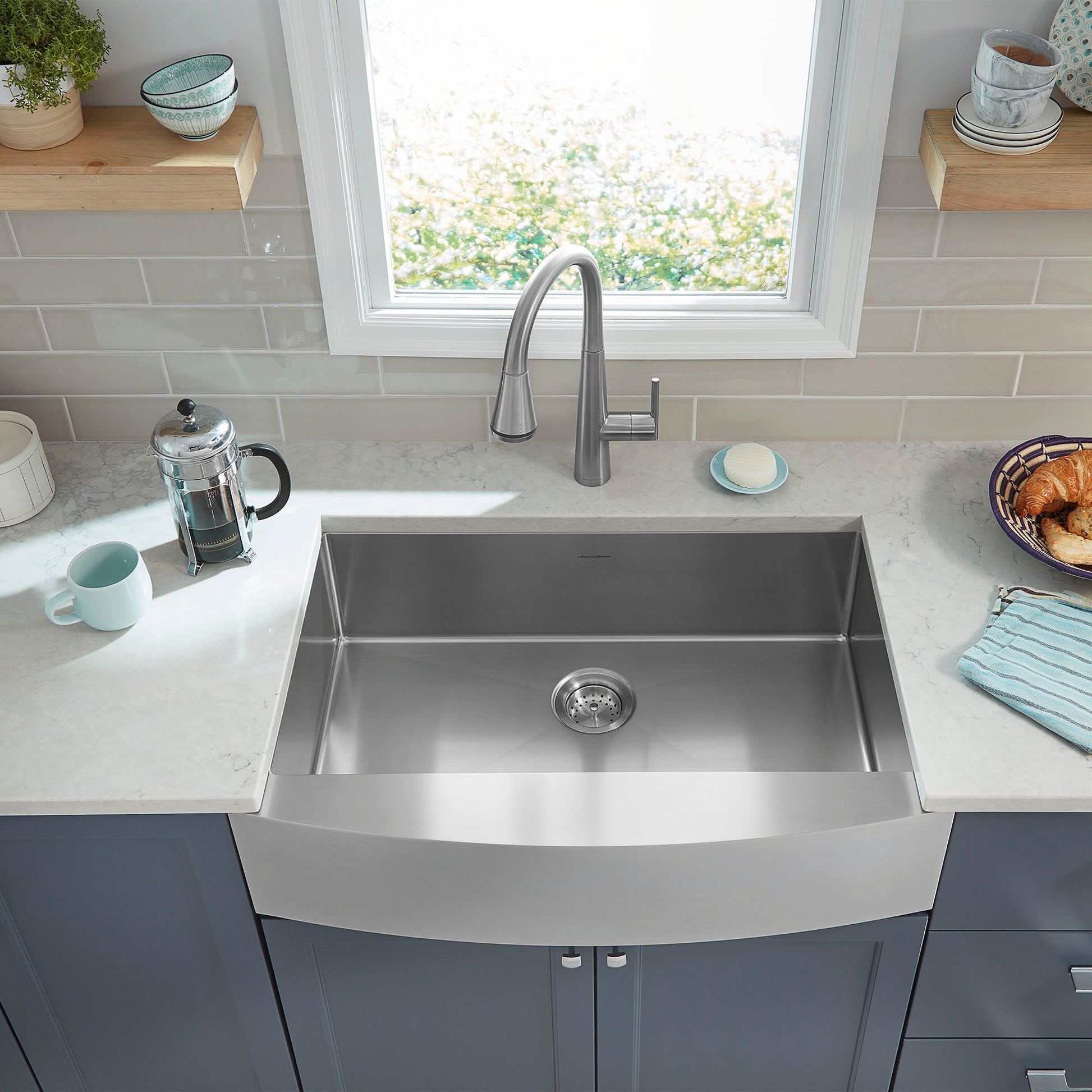 American Standard Edgewater® Single-Handle Pull-Down Multi Spray Kitchen Faucet 1.8 gpm/6.8 L/min - 4932300