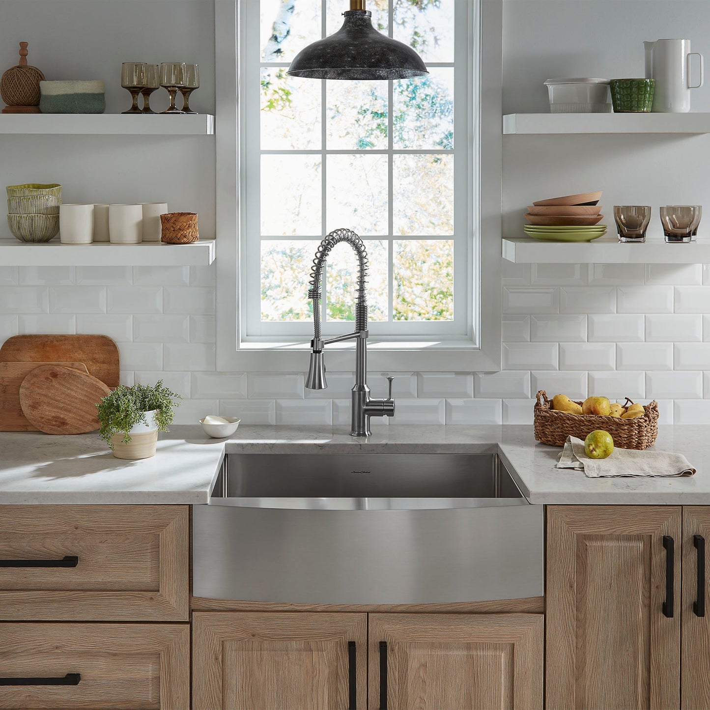 American Standard Pekoe® 33 x 22-Inch Stainless Steel Single-Bowl Farmhouse Apron Front Kitchen Sink - 18SB.9332200A