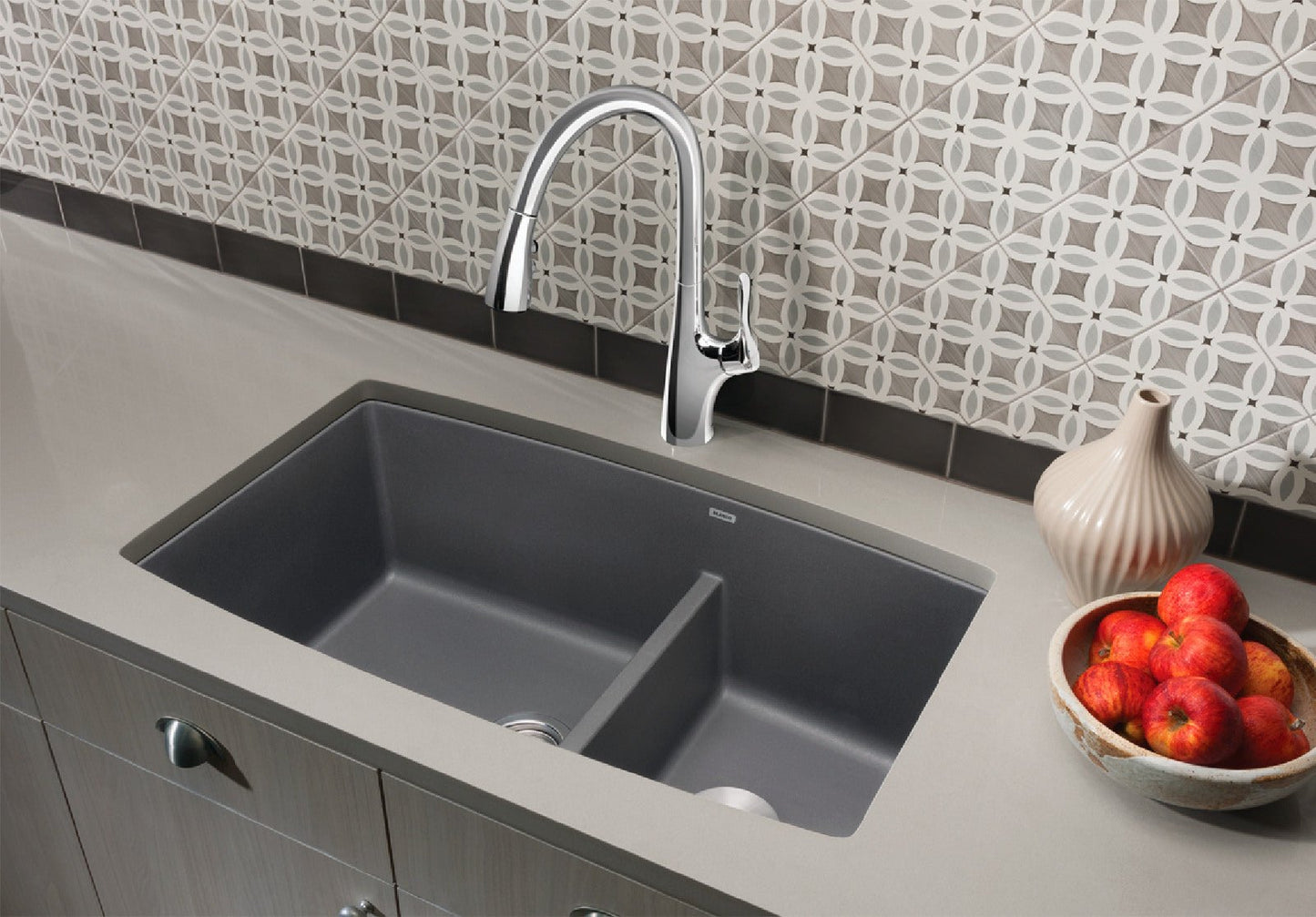 Blanco 33" Performa Medium 1-3/4 Low Divide Silgranit Kitchen Sink