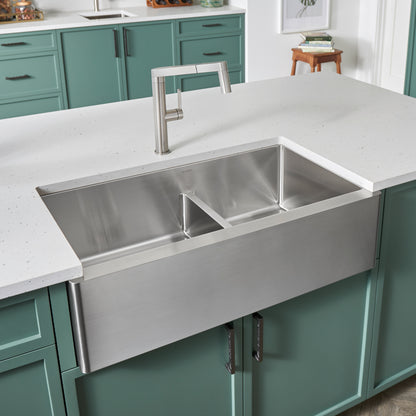 Quatrus R15 33" 60/40 Double Bowl Apron-Front Stainless Steel Farmhouse Sink with Low Divide - 525242