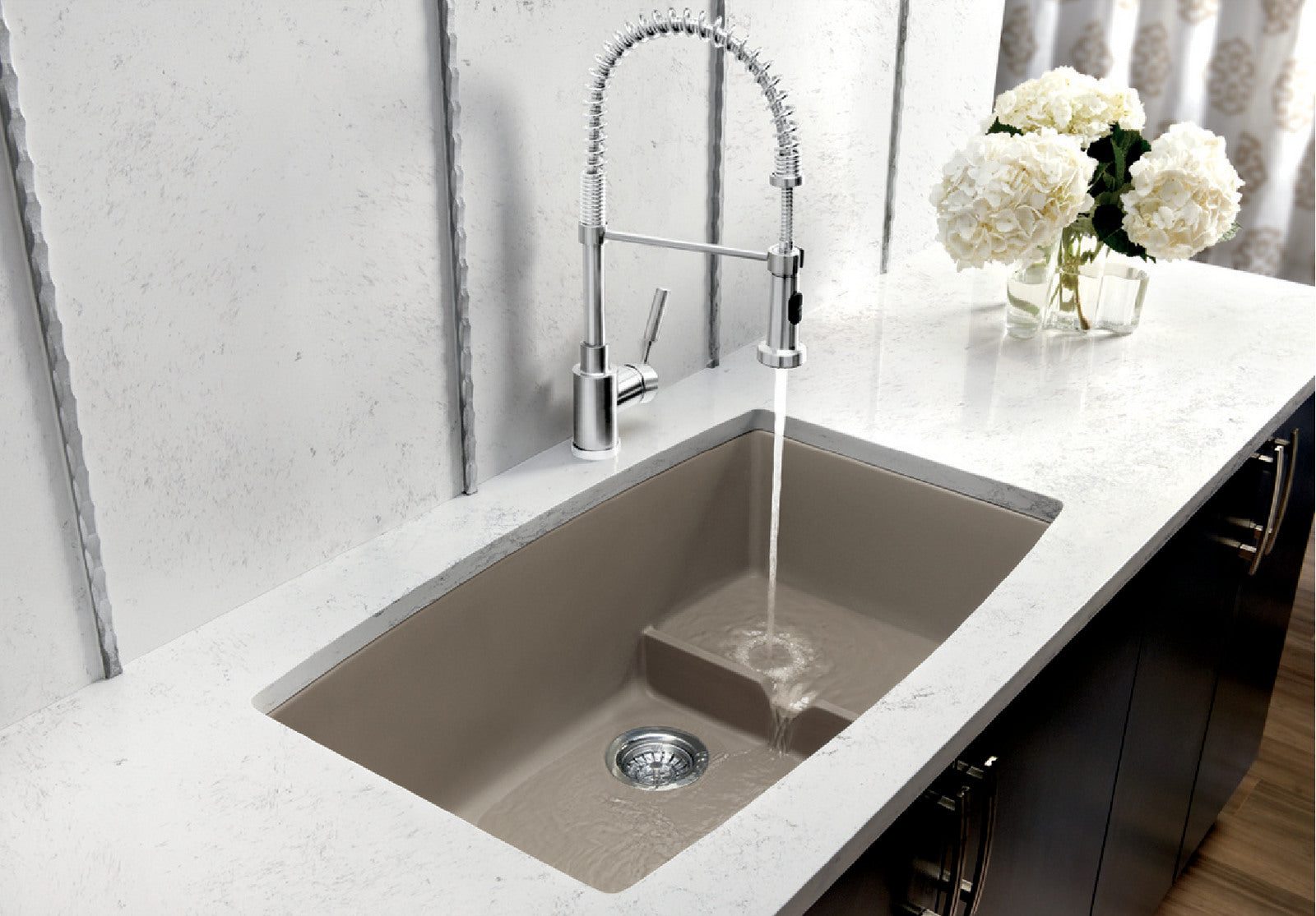 Blanco Performa 32" Cascade Silgranit Kitchen Sink in Kitchen
